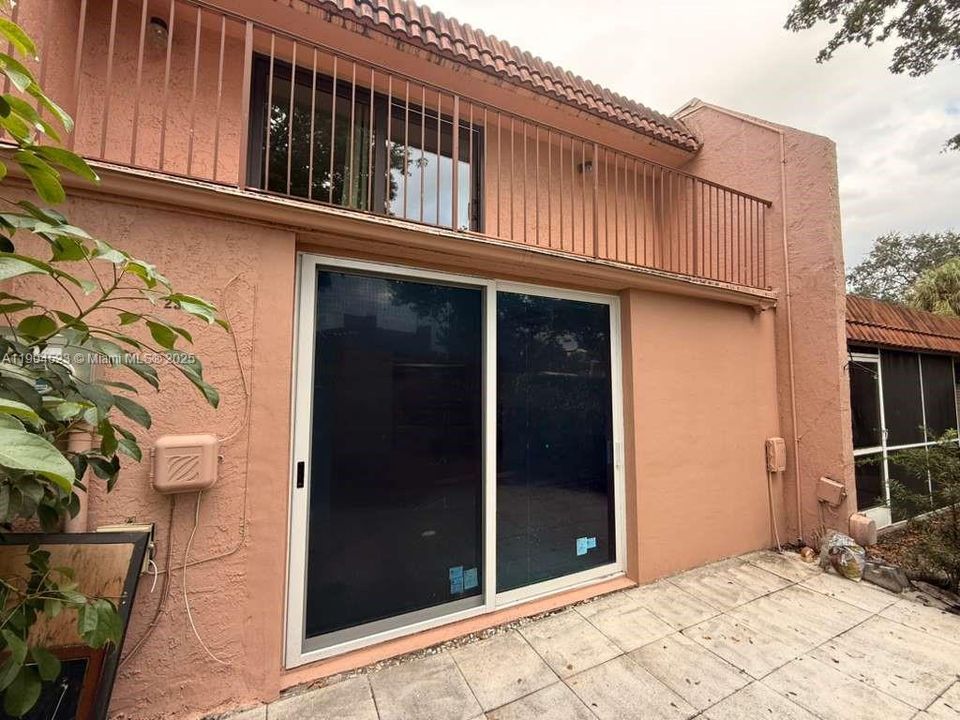 For Sale: $315,000 (3 beds, 2 baths, 1670 Square Feet)