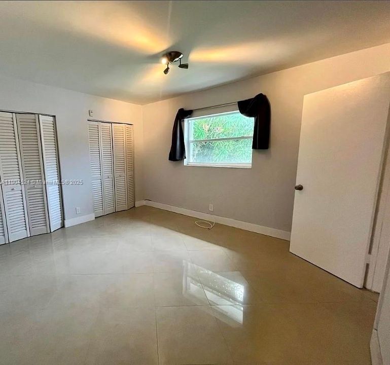 For Rent: $1,600 (1 beds, 1 baths, 548 Square Feet)