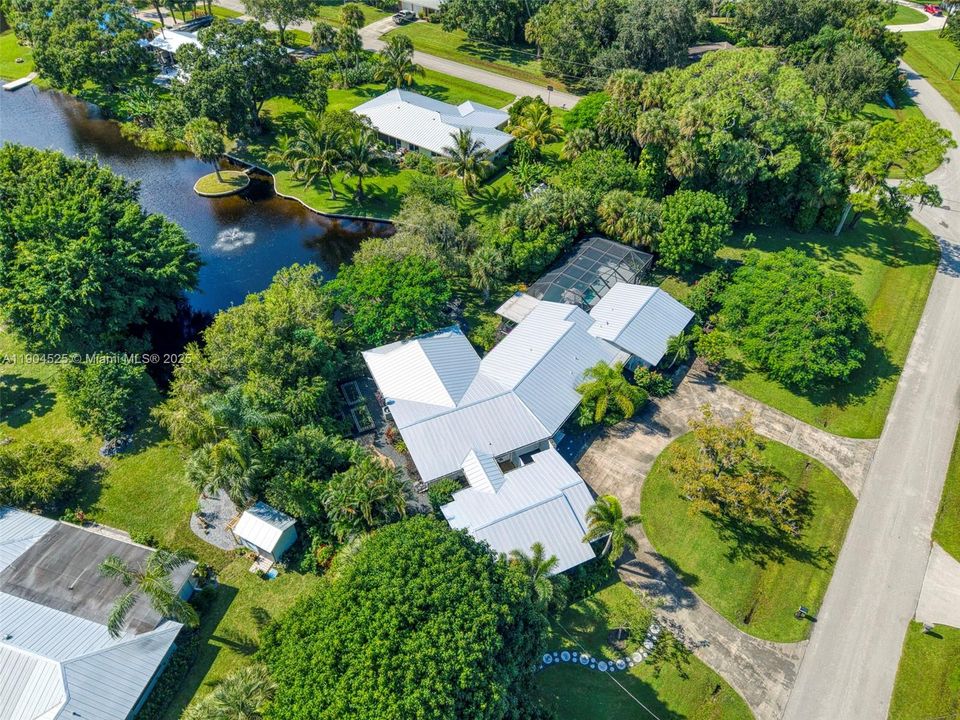 合同活跃: $725,200 (4 贝兹, 3 浴室, 2833 平方英尺)