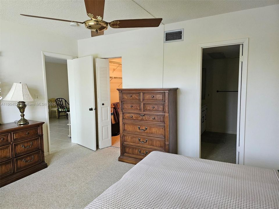 For Sale: $139,500 (2 beds, 2 baths, 1030 Square Feet)