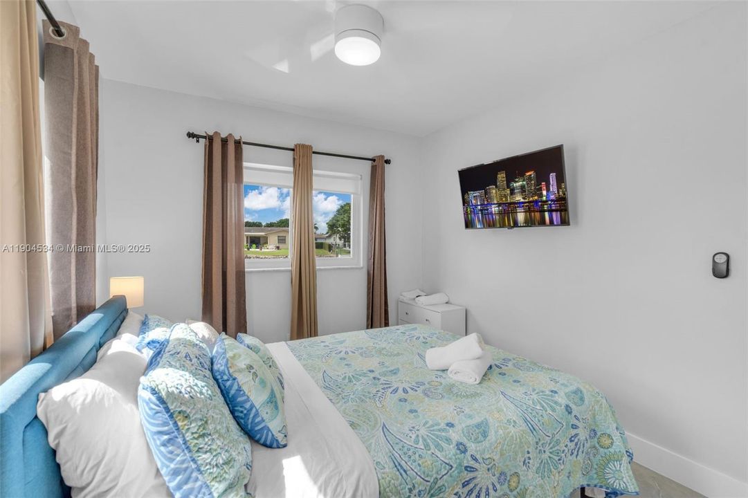 待售: $640,000 (3 贝兹, 2 浴室, 1518 平方英尺)