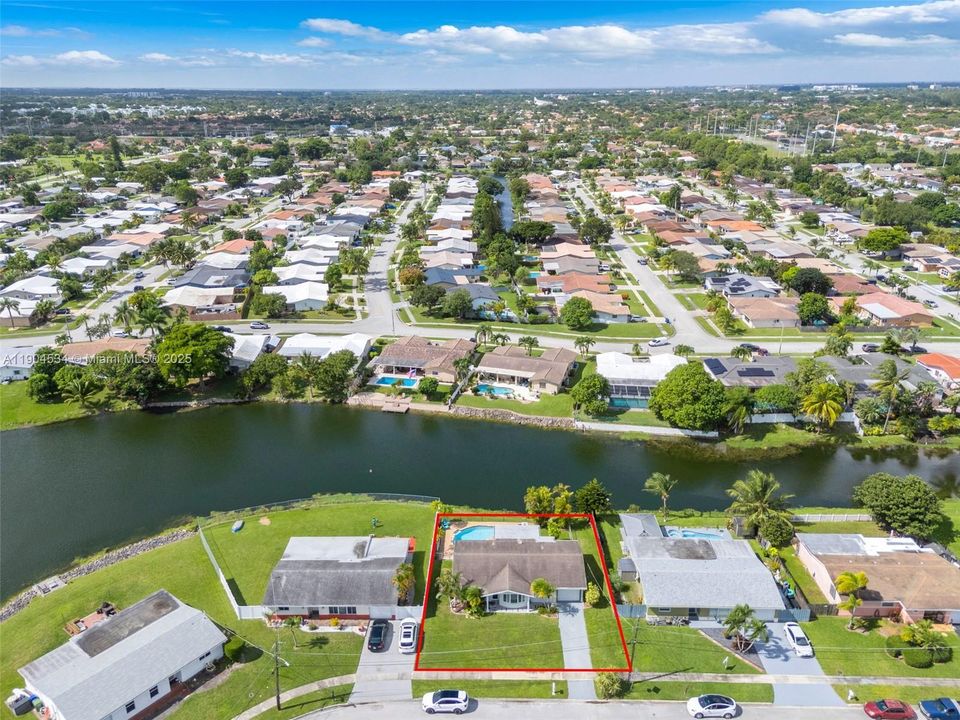 待售: $640,000 (3 贝兹, 2 浴室, 1518 平方英尺)