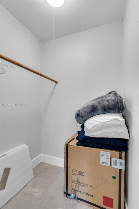 待售: $640,000 (3 贝兹, 2 浴室, 1518 平方英尺)