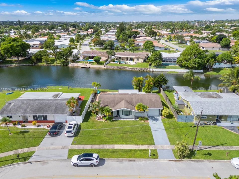 待售: $640,000 (3 贝兹, 2 浴室, 1518 平方英尺)