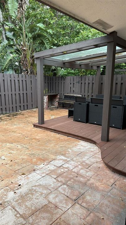 For Sale: $490,000 (2 beds, 2 baths, 1580 Square Feet)