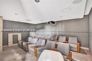 For Rent: $4,150 (2 beds, 2 baths, 1101 Square Feet)