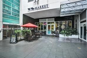 For Rent: $4,150 (2 beds, 2 baths, 1101 Square Feet)