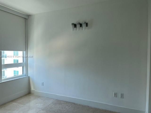 For Rent: $4,150 (2 beds, 2 baths, 1101 Square Feet)