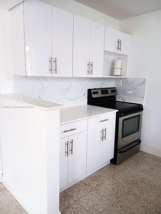 Recently Rented: $2,000 (2 beds, 1 baths, 620 Square Feet)