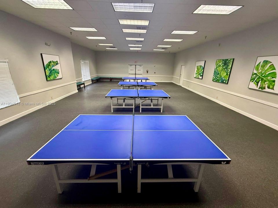 For Sale: $110,000 (1 beds, 1 baths, 720 Square Feet)