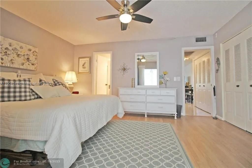 出租: $2,000 (1 贝兹, 1 浴室, 719 平方英尺)