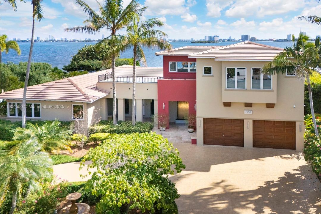 Recently Sold: $6,900,000 (4 beds, 3 baths, 0 Square Feet)