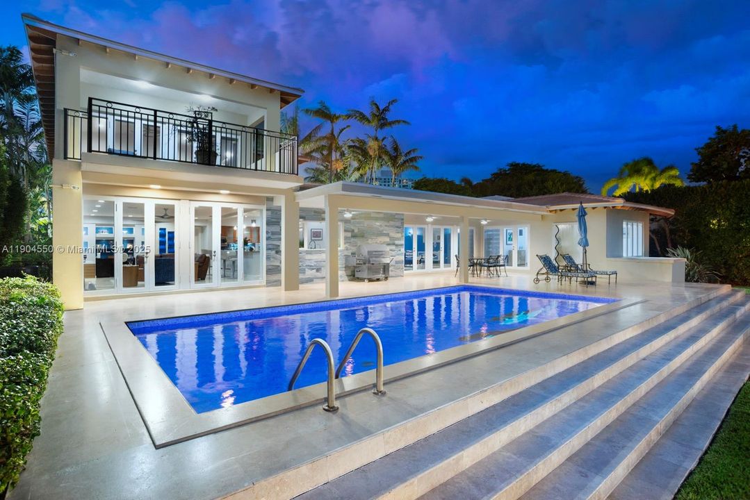 Recently Sold: $6,900,000 (4 beds, 3 baths, 0 Square Feet)