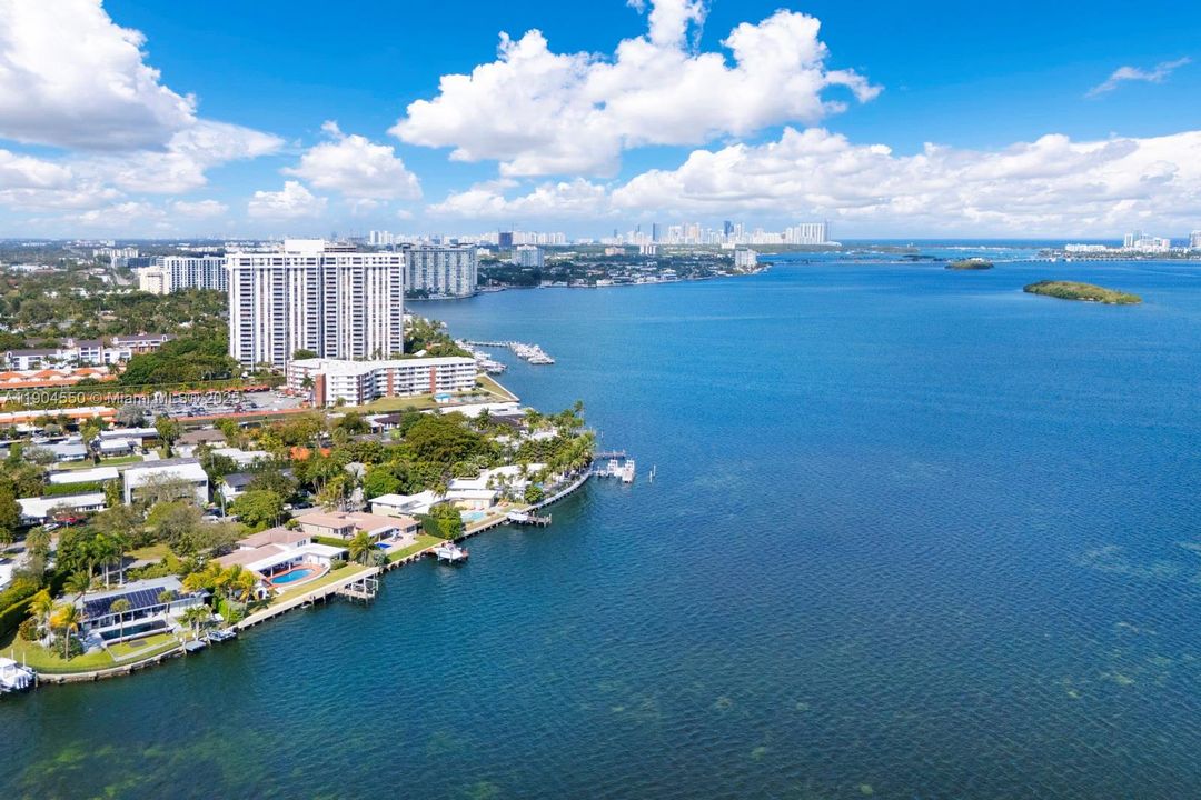 Recently Sold: $6,900,000 (4 beds, 3 baths, 0 Square Feet)