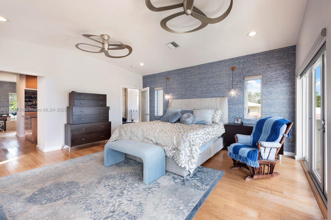 Recently Sold: $6,900,000 (4 beds, 3 baths, 0 Square Feet)