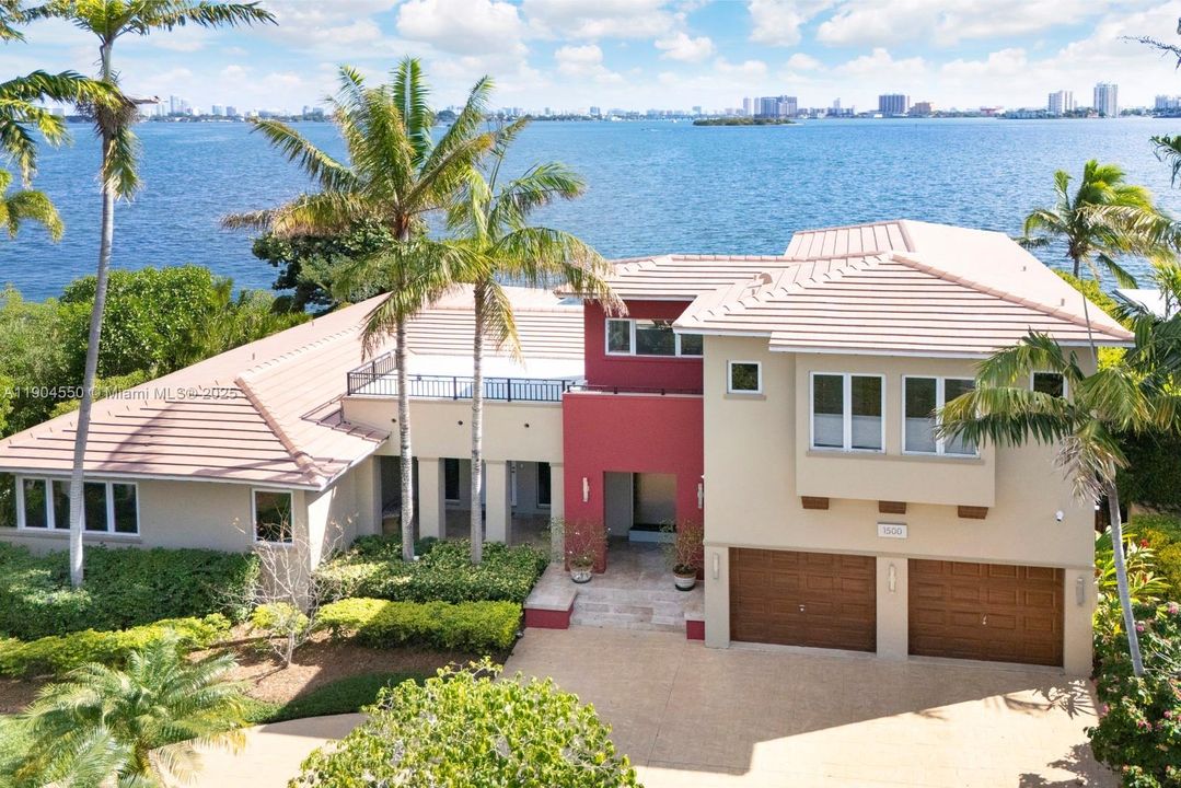 Recently Sold: $6,900,000 (4 beds, 3 baths, 0 Square Feet)