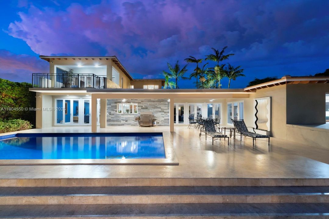 Recently Sold: $6,900,000 (4 beds, 3 baths, 0 Square Feet)