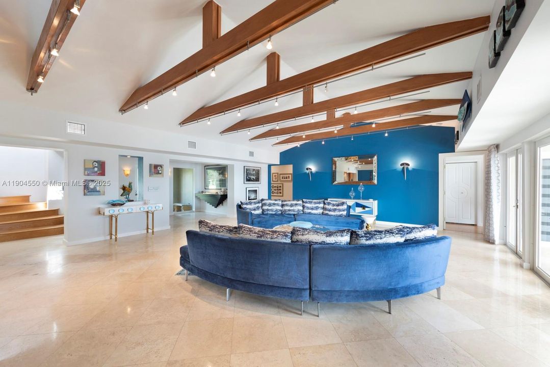 Recently Sold: $6,900,000 (4 beds, 3 baths, 0 Square Feet)