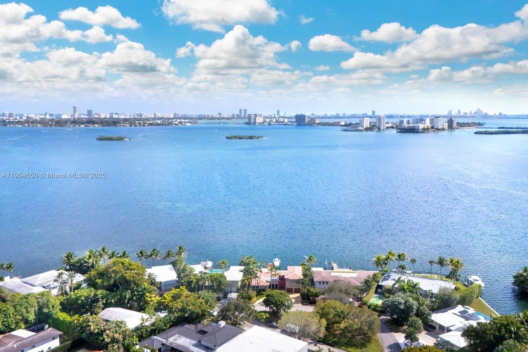 Recently Sold: $6,900,000 (4 beds, 3 baths, 0 Square Feet)