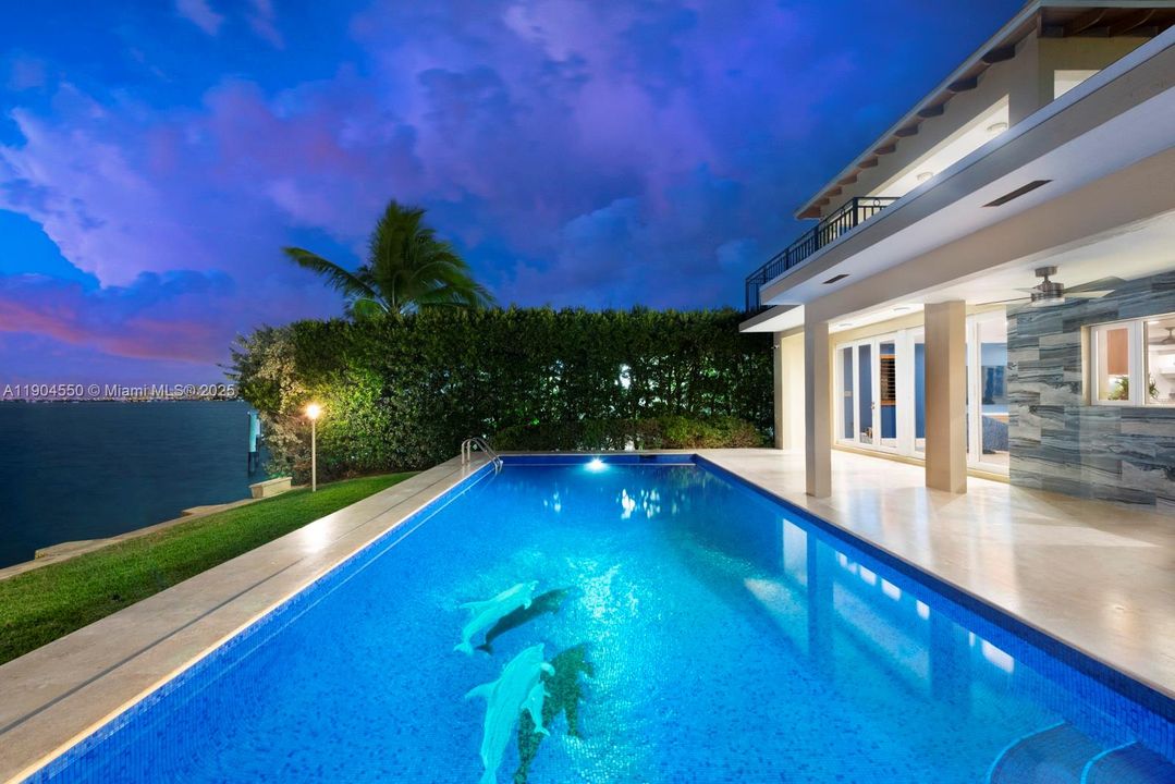 Recently Sold: $6,900,000 (4 beds, 3 baths, 0 Square Feet)