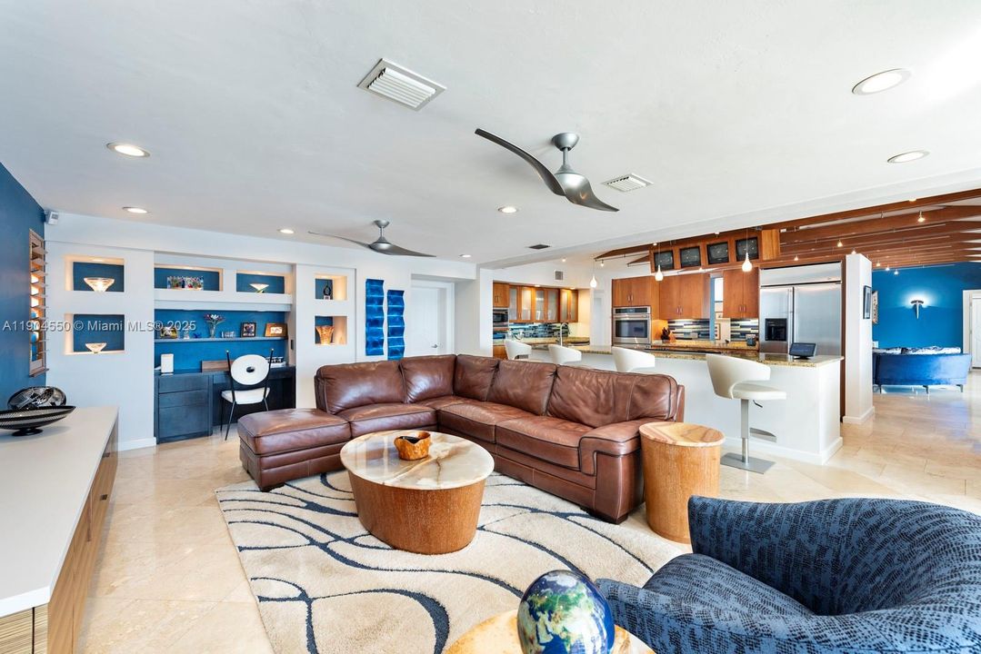 Recently Sold: $6,900,000 (4 beds, 3 baths, 0 Square Feet)