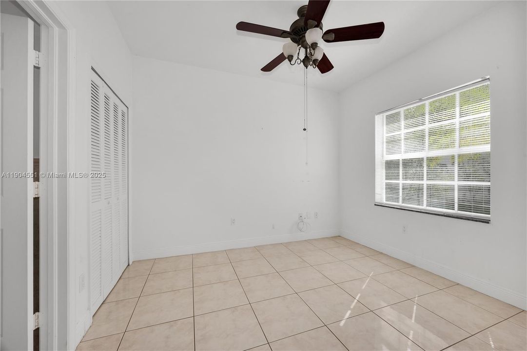 Recently Sold: $1,139,000 (3 beds, 2 baths, 1904 Square Feet)