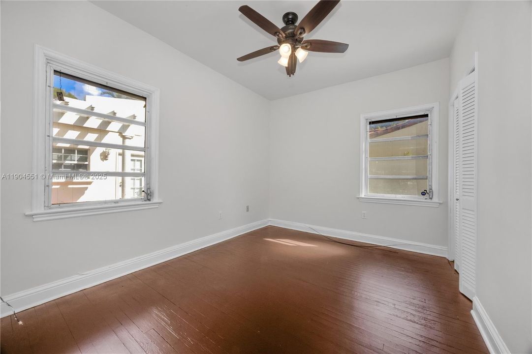 Recently Sold: $1,139,000 (3 beds, 2 baths, 1904 Square Feet)