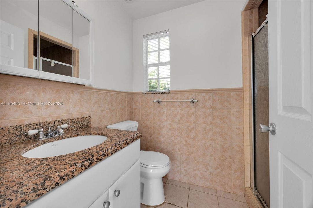 Recently Sold: $1,139,000 (3 beds, 2 baths, 1904 Square Feet)