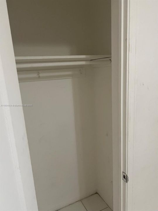 For Rent: $1,285 (0 beds, 1 baths, 500 Square Feet)