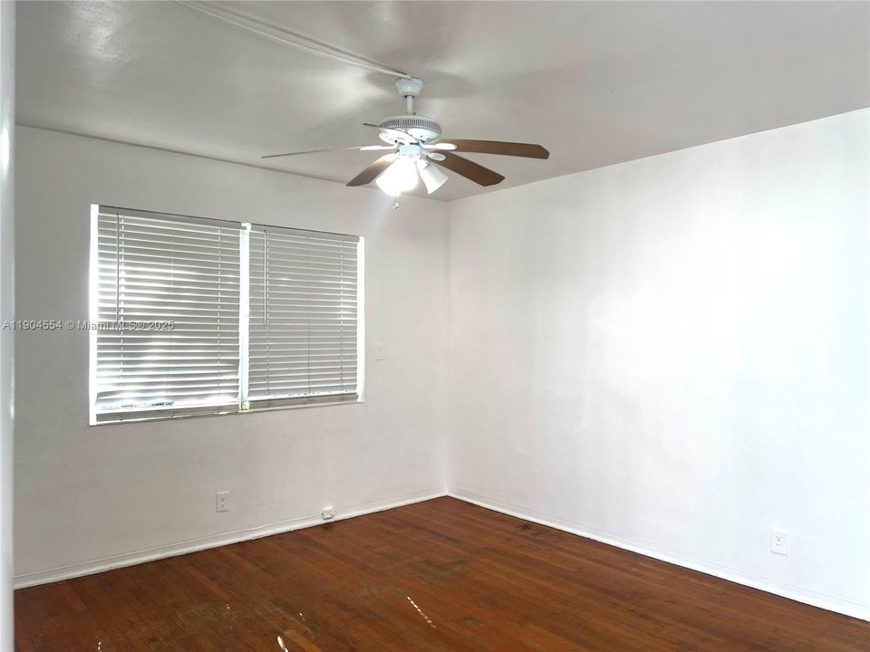 For Rent: $1,285 (0 beds, 1 baths, 500 Square Feet)