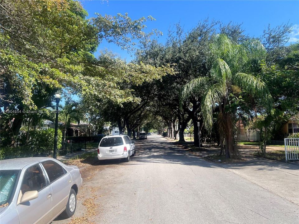 For Rent: $1,285 (0 beds, 1 baths, 500 Square Feet)