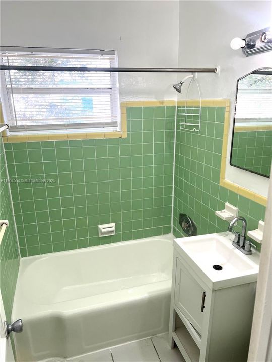 For Rent: $1,285 (0 beds, 1 baths, 500 Square Feet)