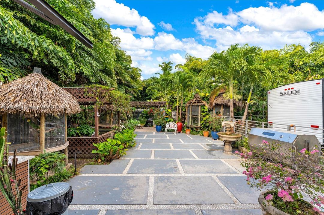 待售: $699,000 (5 贝兹, 3 浴室, 3436 平方英尺)