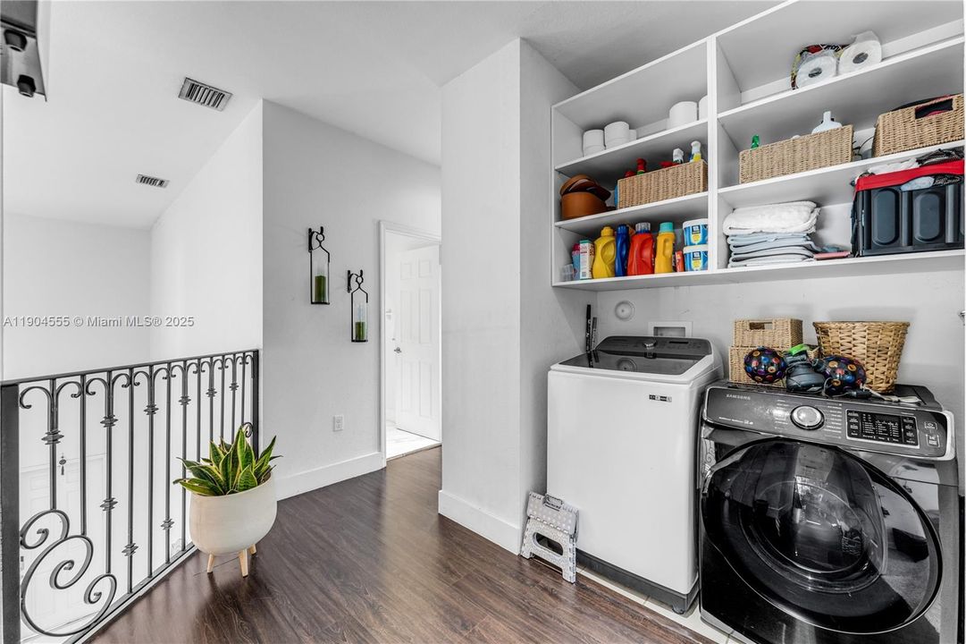 待售: $699,000 (5 贝兹, 3 浴室, 3436 平方英尺)