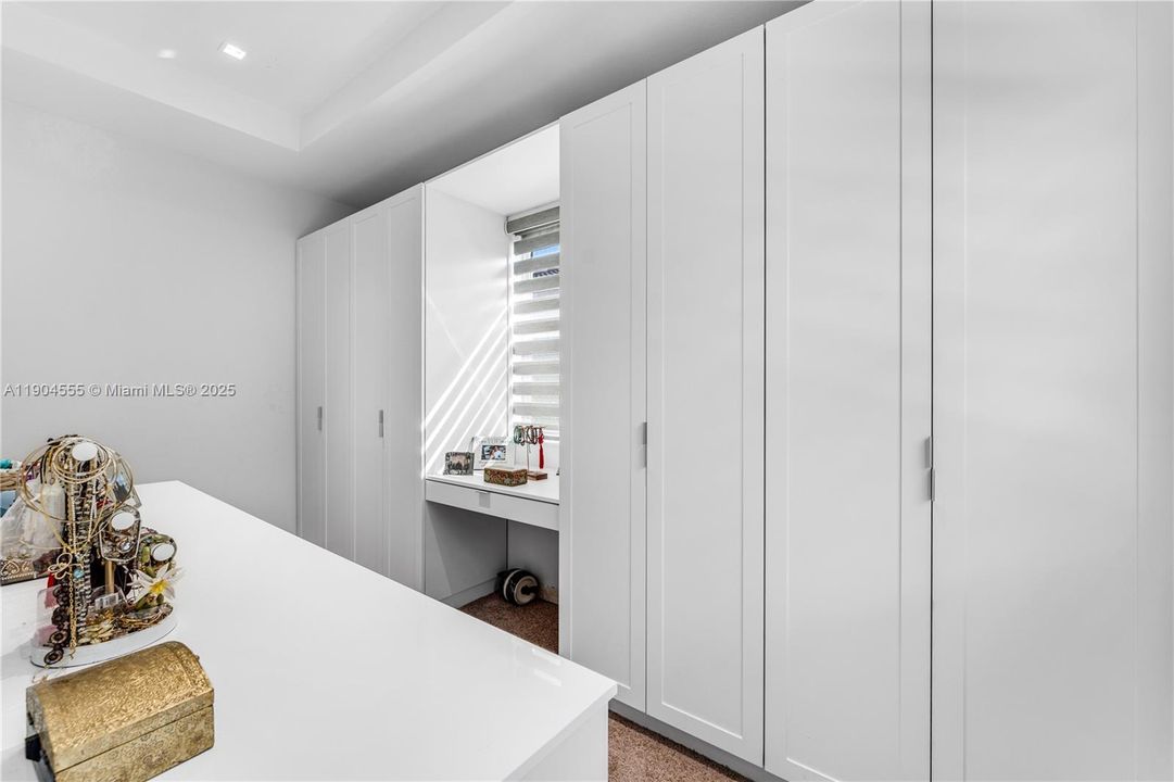 待售: $699,000 (5 贝兹, 3 浴室, 3436 平方英尺)