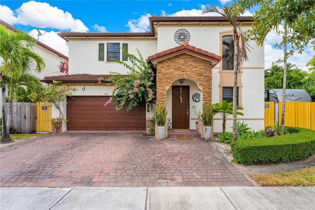 待售: $699,000 (5 贝兹, 3 浴室, 3436 平方英尺)