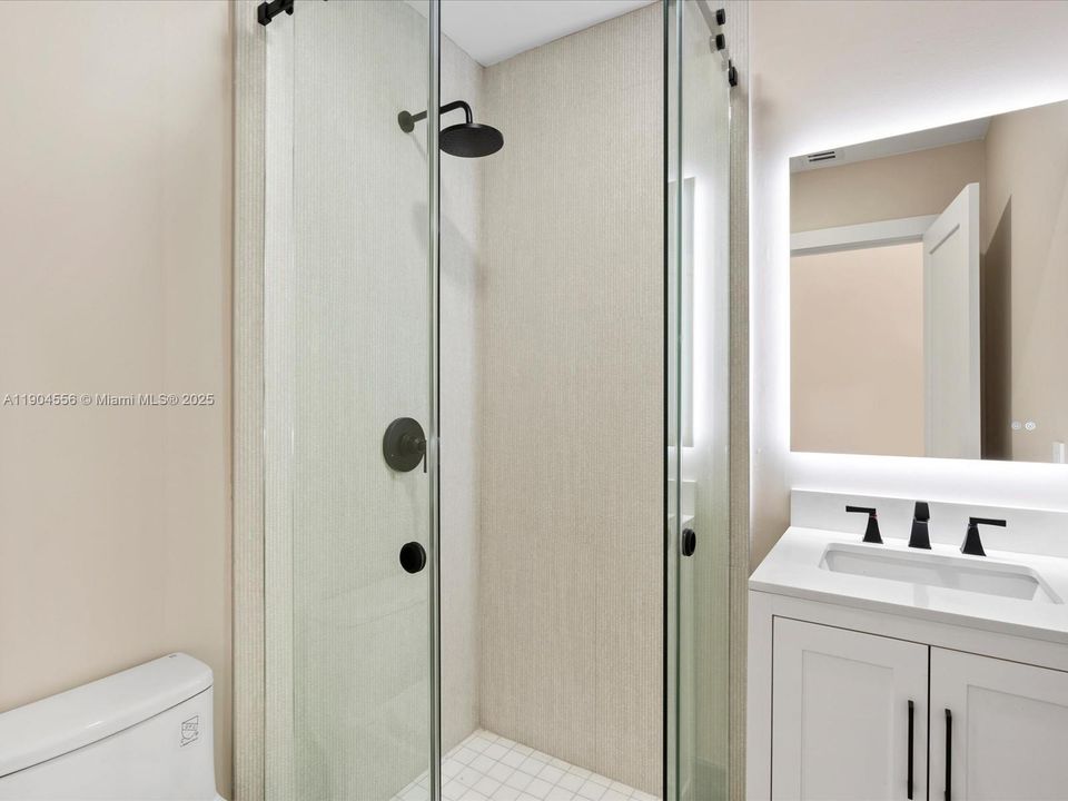 В аренду: $19,000 (5 спален, 5 ванн, 3457 Квадратных фут)