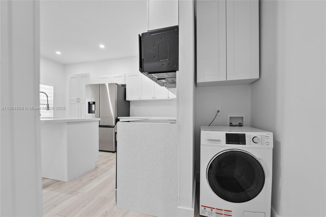 Recently Rented: $2,800 (2 beds, 2 baths, 1732 Square Feet)