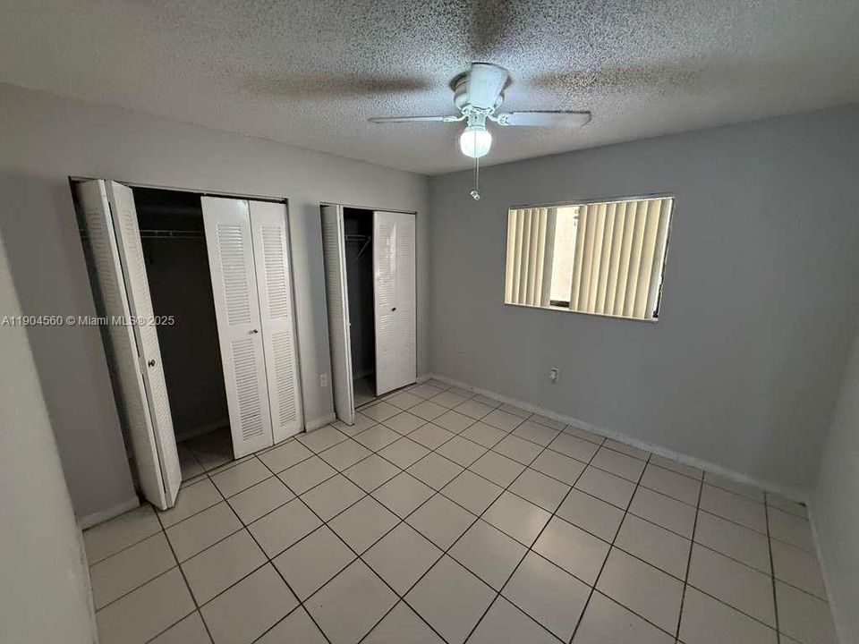 Active With Contract: $1,900 (2 beds, 1 baths, 778 Square Feet)