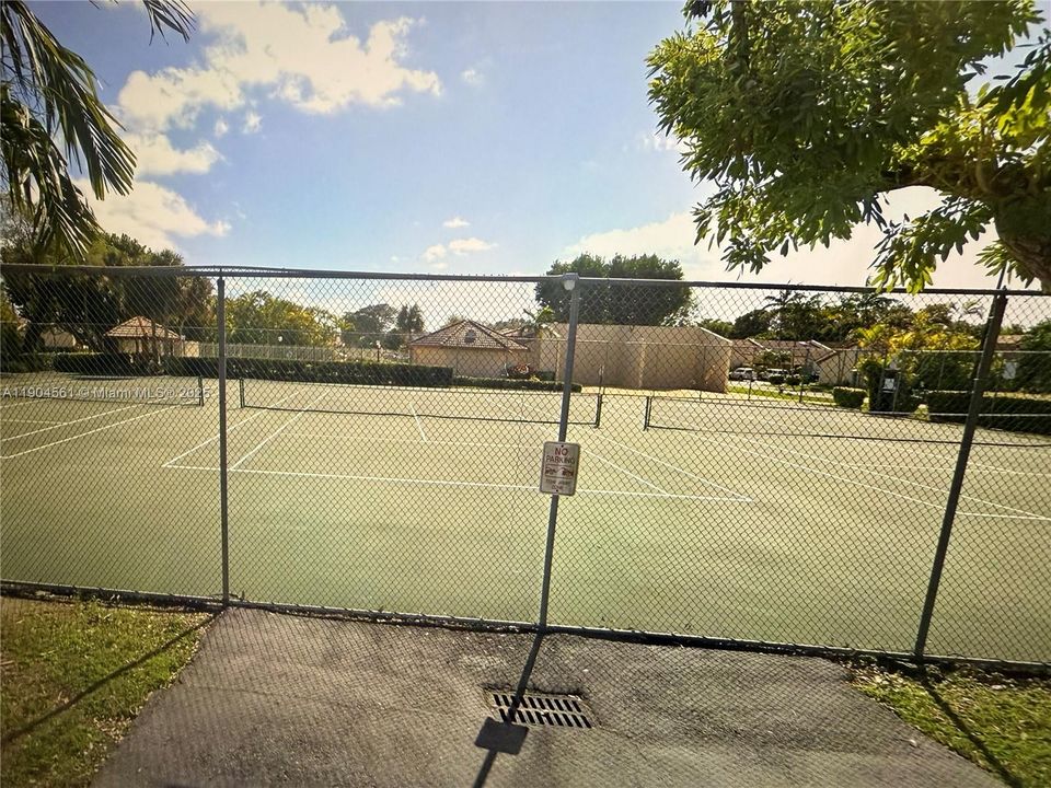 Recently Rented: $2,700 (2 beds, 2 baths, 1135 Square Feet)