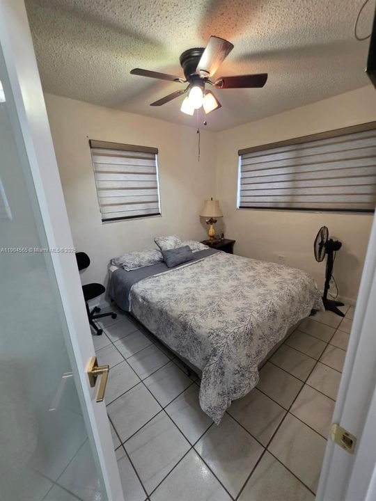 合同活跃: $470,000 (3 贝兹, 2 浴室, 1048 平方英尺)