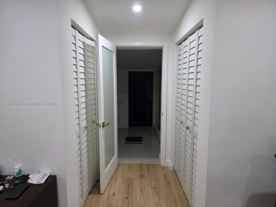 合同活跃: $470,000 (3 贝兹, 2 浴室, 1048 平方英尺)