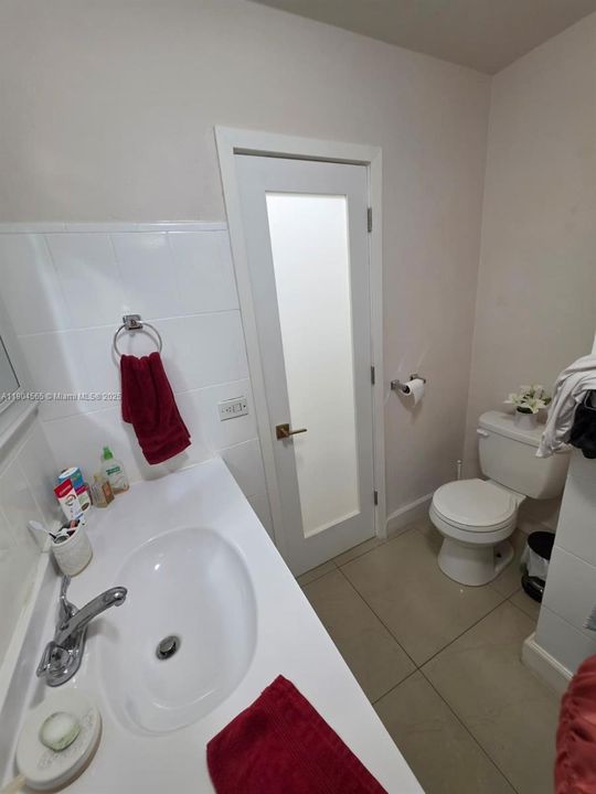 合同活跃: $470,000 (3 贝兹, 2 浴室, 1048 平方英尺)