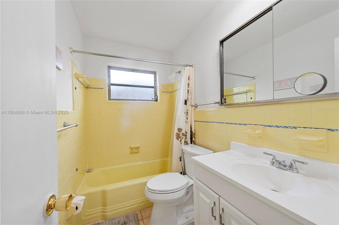 合同活跃: $619,900 (3 贝兹, 2 浴室, 1439 平方英尺)