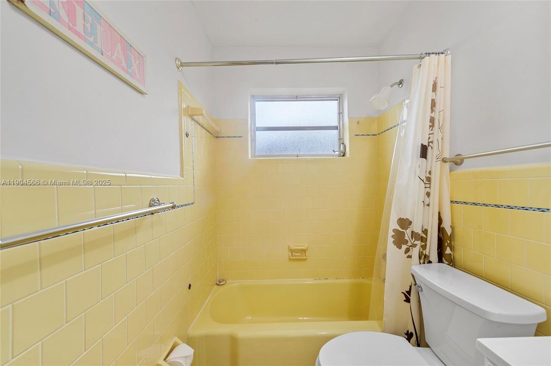 合同活跃: $619,900 (3 贝兹, 2 浴室, 1439 平方英尺)