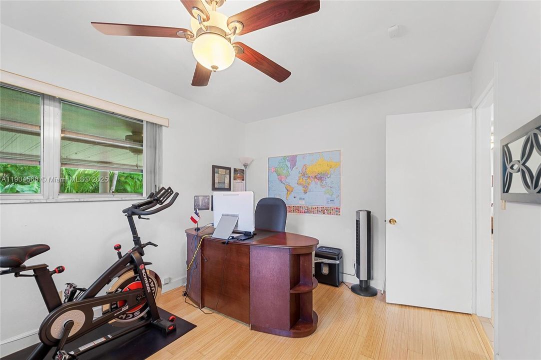 合同活跃: $619,900 (3 贝兹, 2 浴室, 1439 平方英尺)