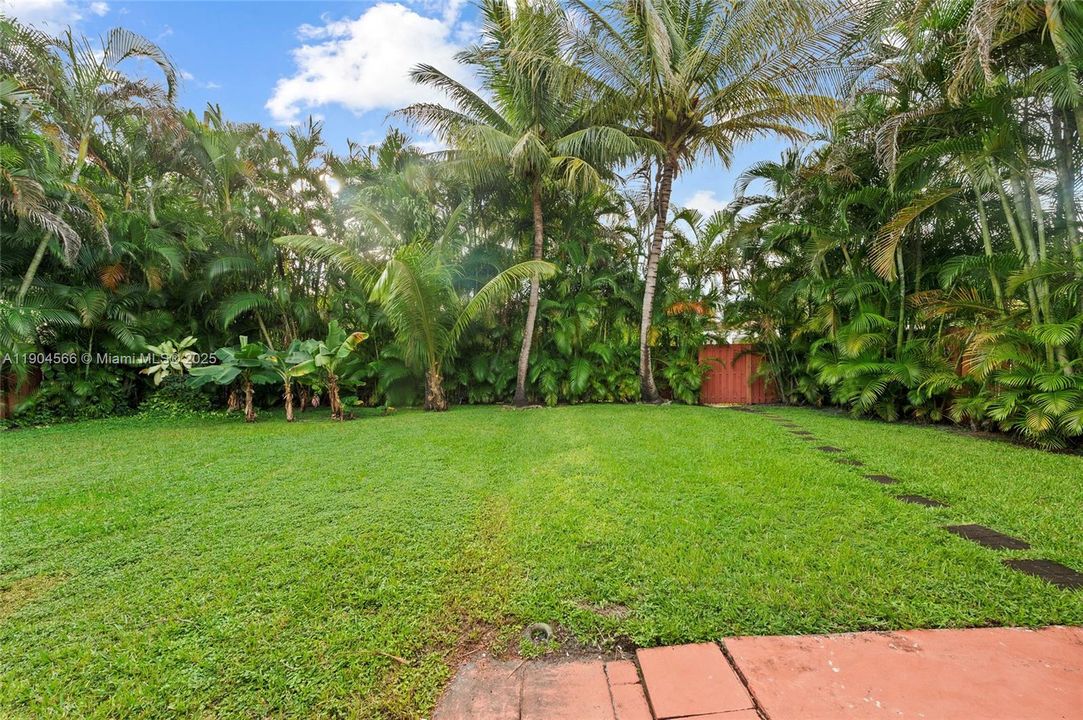 合同活跃: $619,900 (3 贝兹, 2 浴室, 1439 平方英尺)