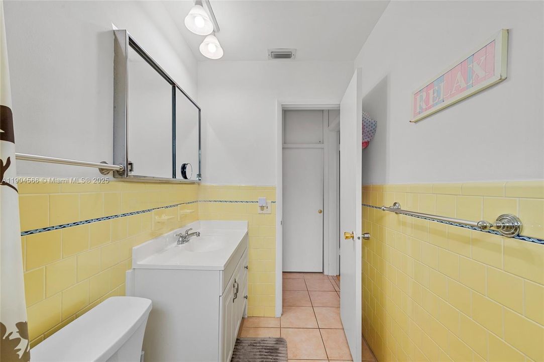 合同活跃: $619,900 (3 贝兹, 2 浴室, 1439 平方英尺)