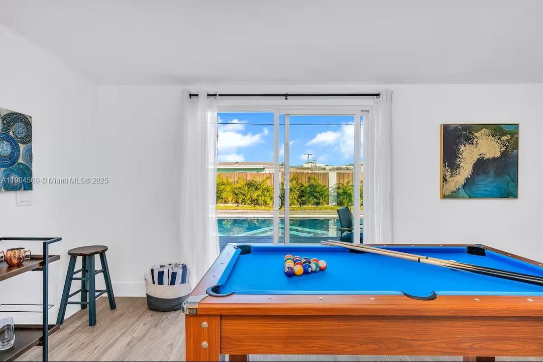 最近租的: $3,980 (4 贝兹, 2 浴室, 1550 平方英尺)