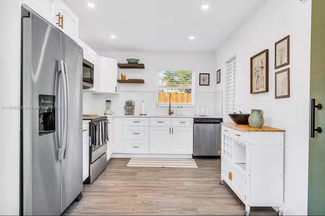 最近租的: $3,980 (4 贝兹, 2 浴室, 1550 平方英尺)